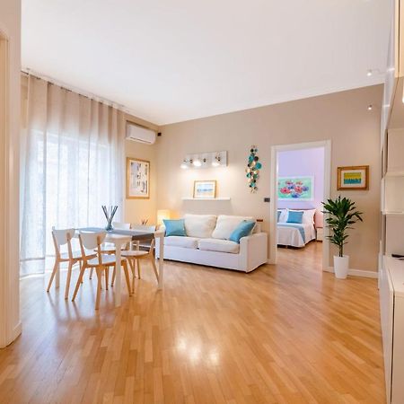 Modern Apartment To Relax In The City Center Μπάρι Εξωτερικό φωτογραφία